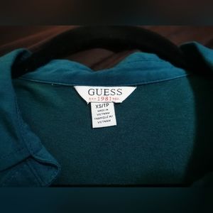 Ladies XS Guess Sleeveless Button Down